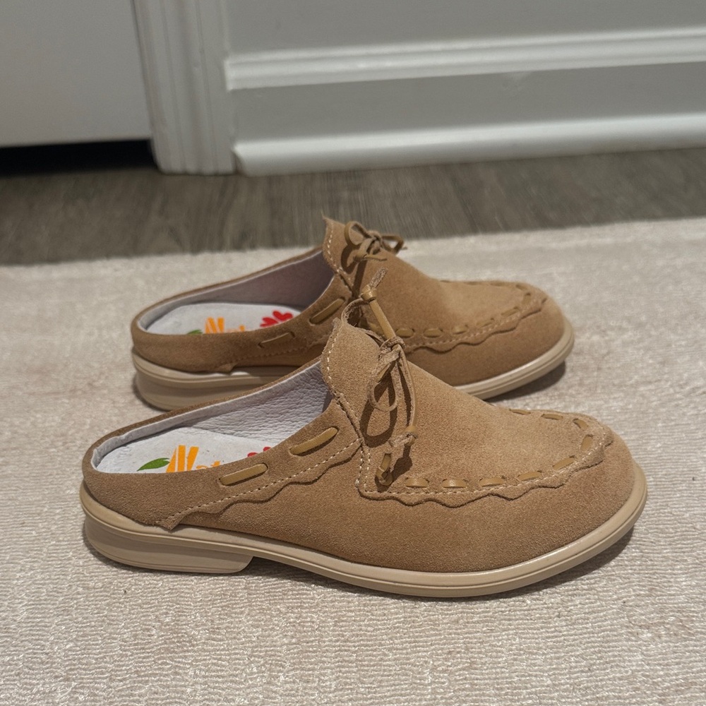 Naturino Kids Tan Suede Slip-On Mules